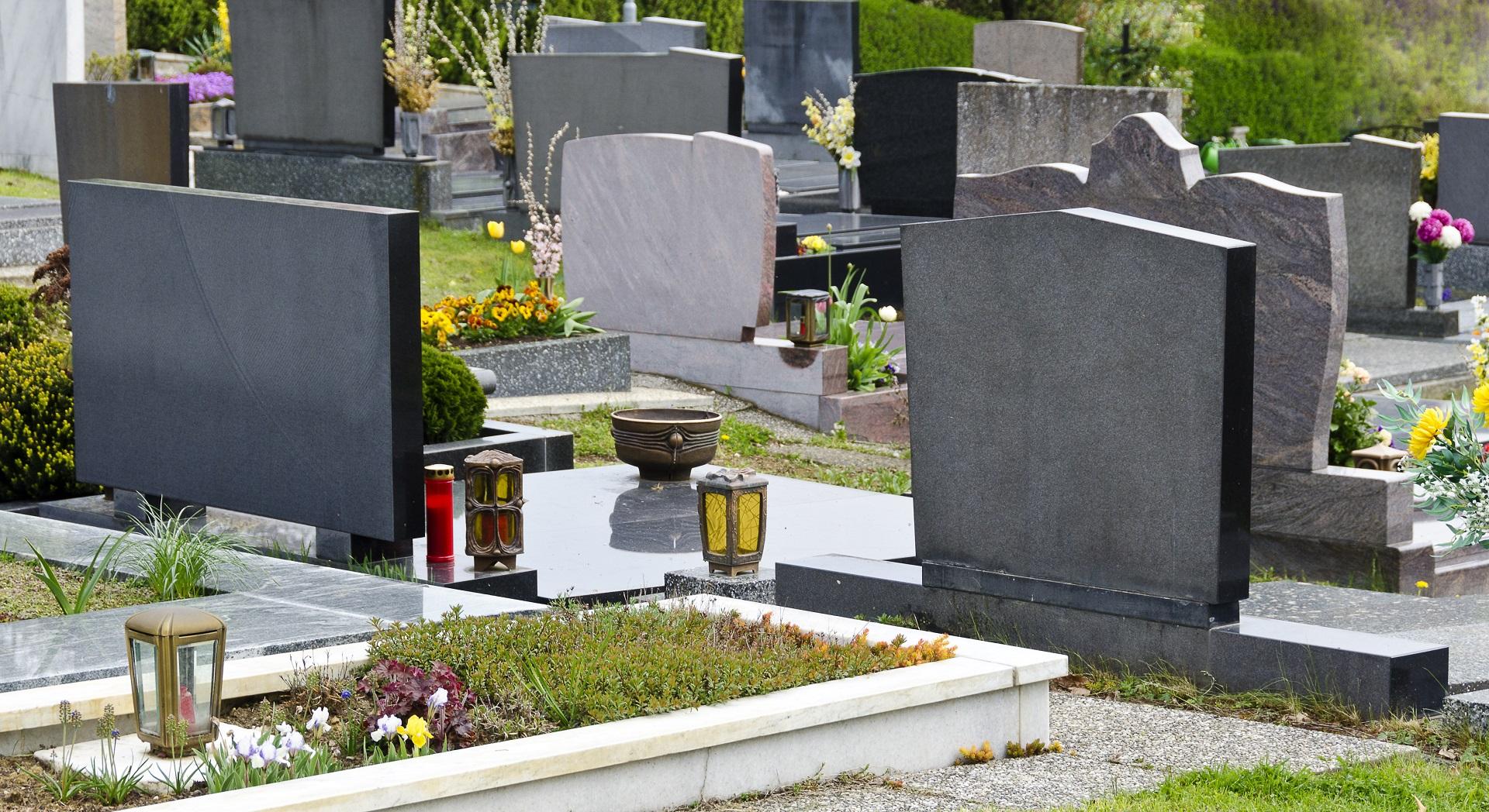 Hommage : la personnalisation de la tombe